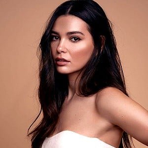 Caitlin Burles