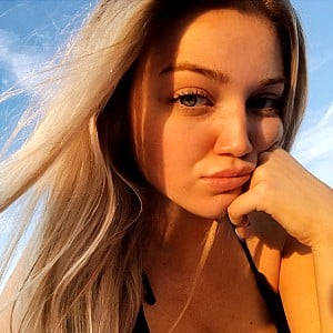 Caitlin Harrs