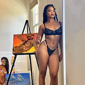 Caitlyn Mwenifumbo
