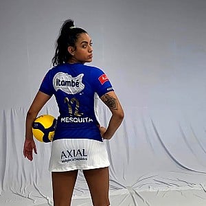 Camila Mesquita