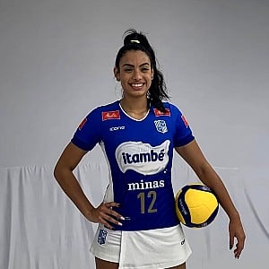 Camila Mesquita
