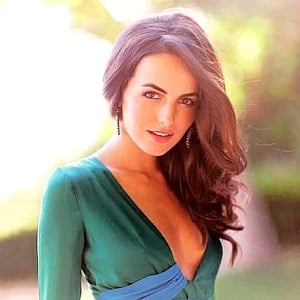 Camilla Belle