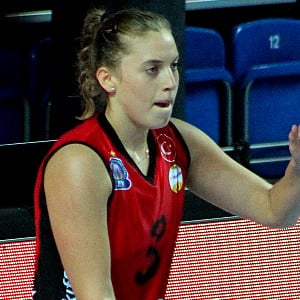 Cansu Ozbay