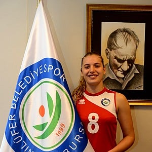 Cansu Ozbay