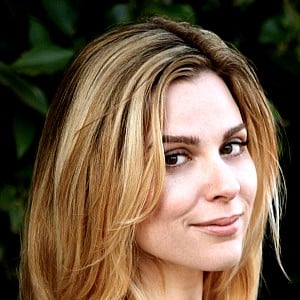 Cara Buono