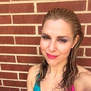 Cara Buono