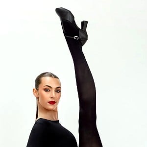 Cara Ellis