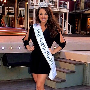 Cara Mund