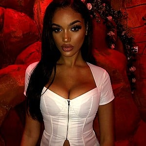 Carina Griff