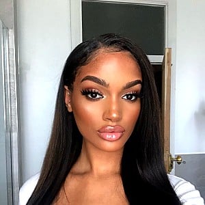 Carina Griff