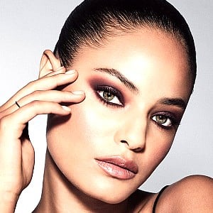 Caris Shelton