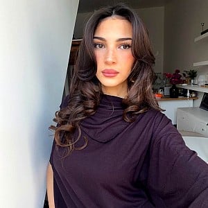 Carla Julie