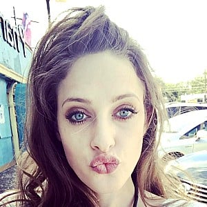 Carly Chaikin
