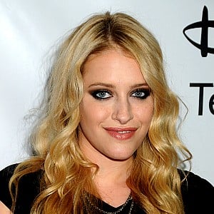 Carly Chaikin
