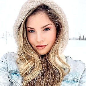 Carly Lauren