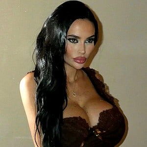 Carmela Longo