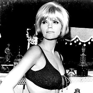 Carol Wayne (Actress)