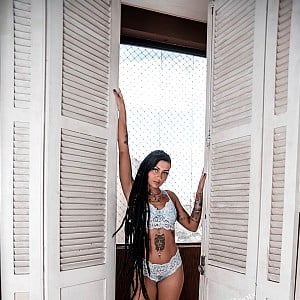 Caroleta Roots