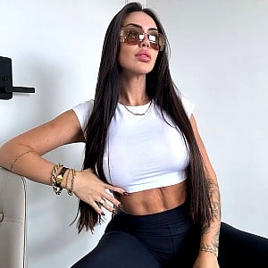 Caroline Bastos