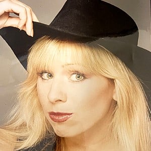 Carolyn Adair