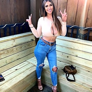 Cece Correa