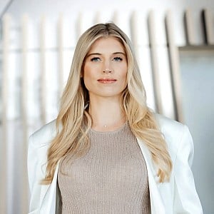 Celine Flores Willers