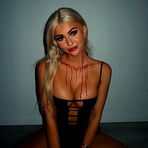 Charlotte Holt