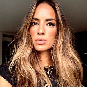 Chelina Manuhutu