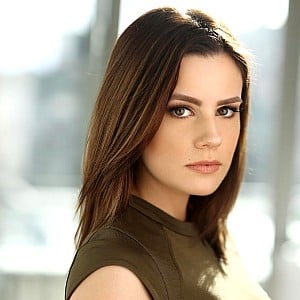 Chelsea Hobbs