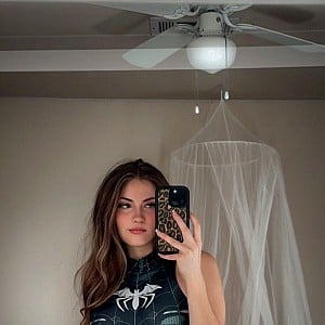 Chloe Amau