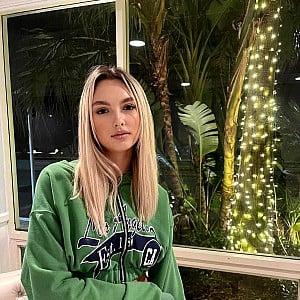 Chloe Avenaim