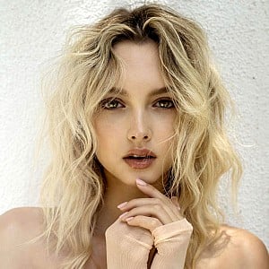 Chloe Avenaim