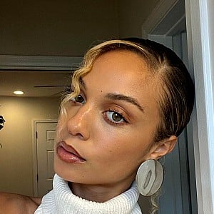 Chloe Belle
