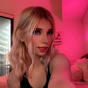 Chloe Dolly
