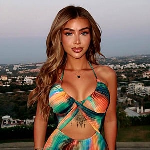 Chloe Elizabeth (Model)