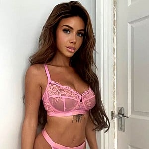Chloe Elizabeth (Model)