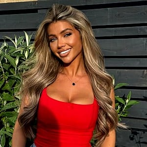 Chloe Elizabeth (Model)