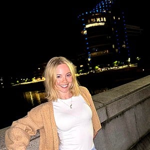 Chloe Fox