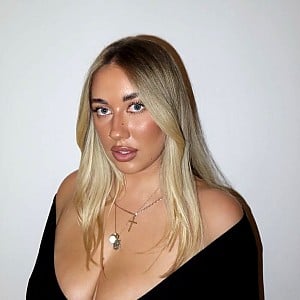 Chloe Tharle