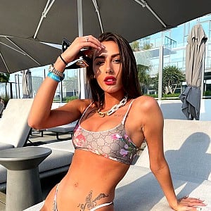 Chloe Veitch
