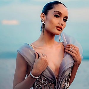 Cinta Laura