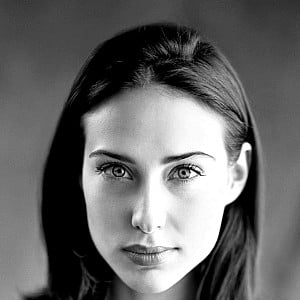 Claire Forlani