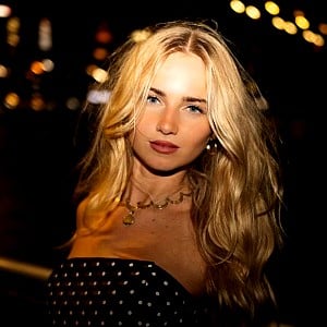 Claire Rosinkranz