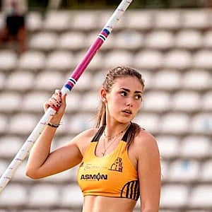 Clara Fernandez