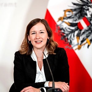 Claudia Plakolm