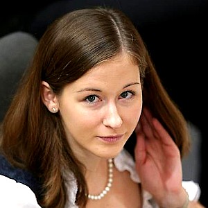 Claudia Plakolm