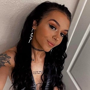 Cora Jade