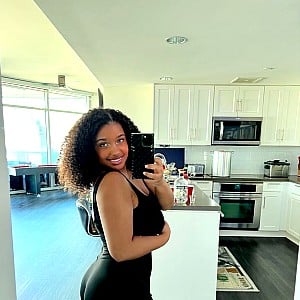 Corie Rayvon