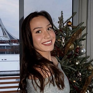 Courtney Sarault
