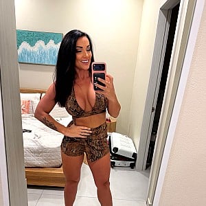 Courtney Tillia